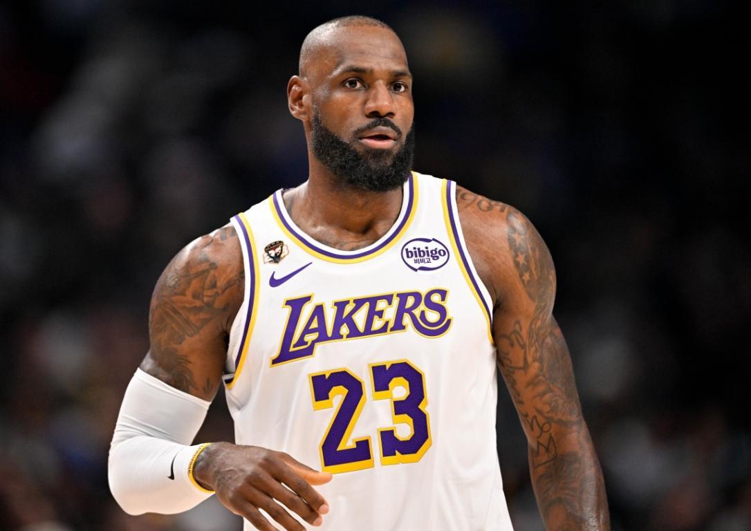 星空体育app下载-才打28场比赛，就改变NBA格局，难怪你41岁能拿5267万顶薪