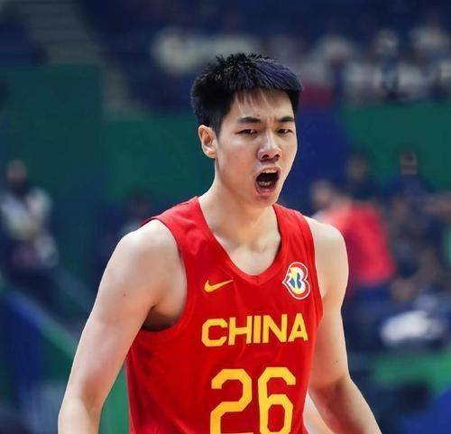 1年后,男篮12人名单若是这套阵容,能否在世界杯上创造惊喜