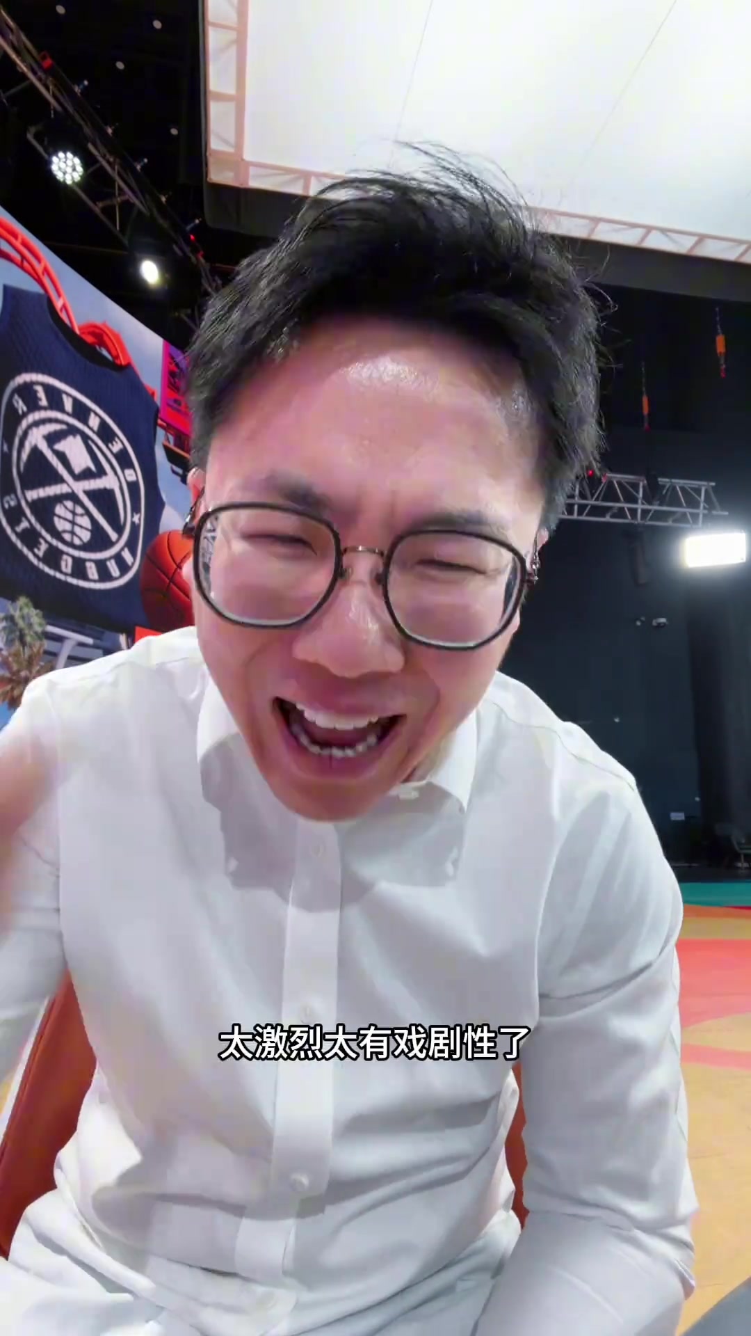 星空体育app下载-解说：湖人与掘金都贡献了最好的竞争状态 看完值回票价