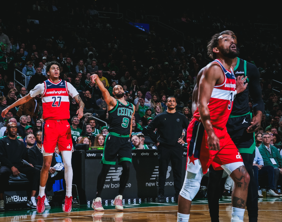 星空体育app官方下载-塔图姆20+14+7布朗划水,二轮中锋半场22分,绿军送奇才11连败